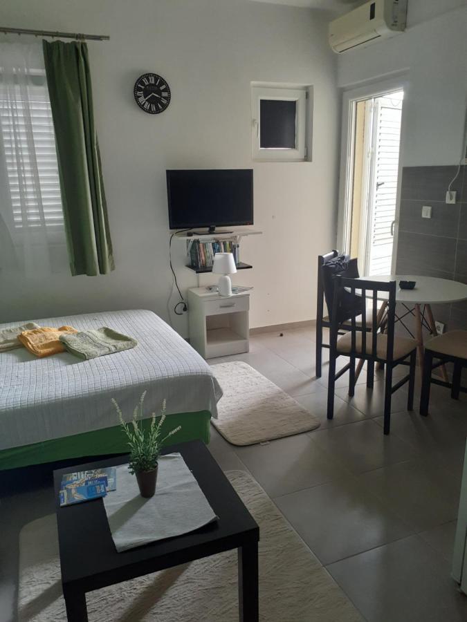 Apartmani Irena Tivat Exterior photo
