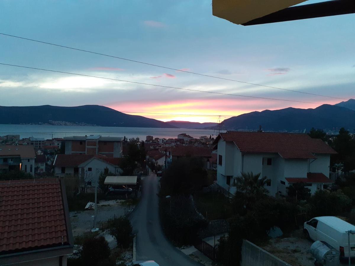 Apartmani Irena Tivat Exterior photo